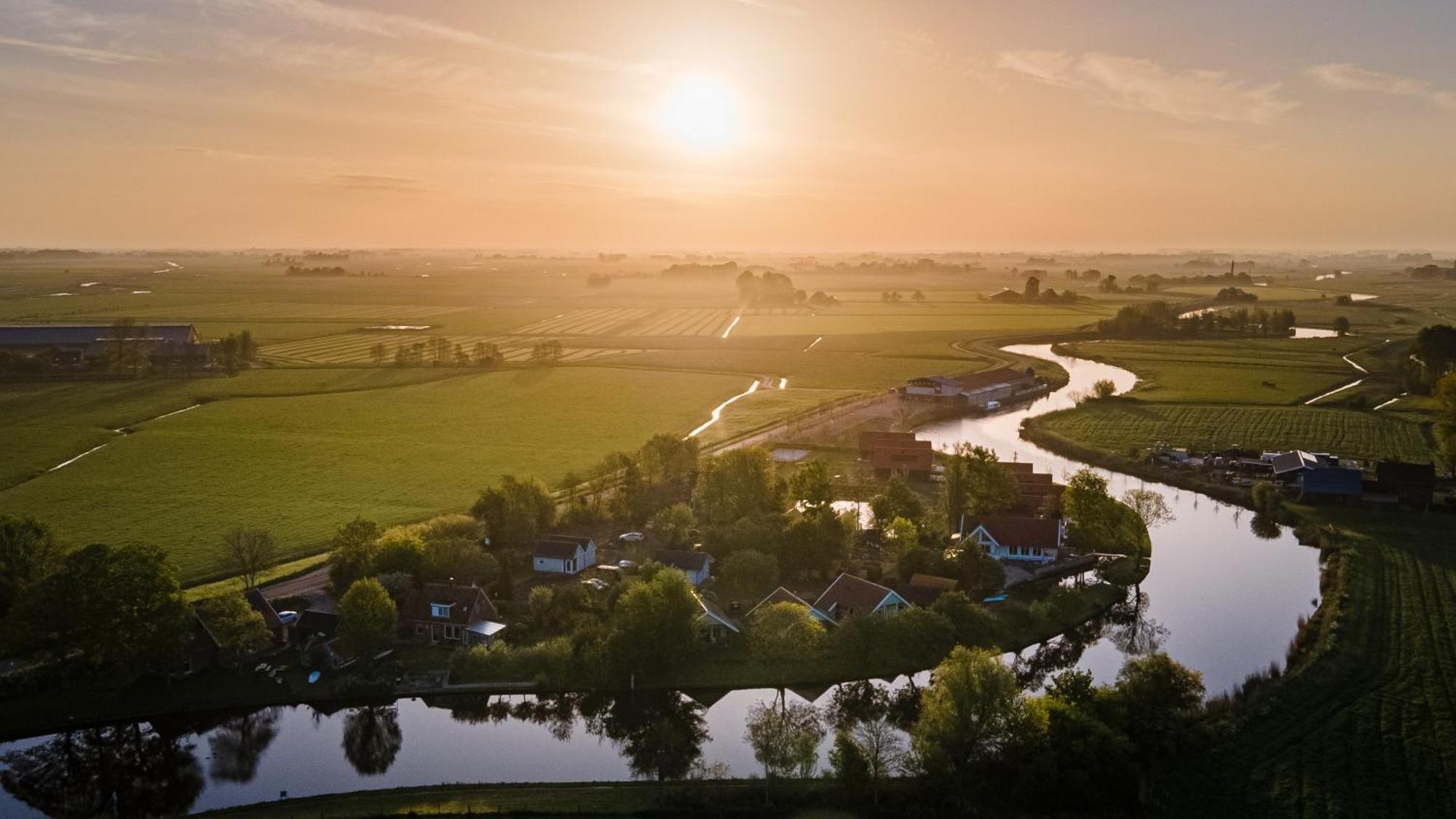 Pod Huisje Met Hottub Dokkum Zewnętrze zdjęcie